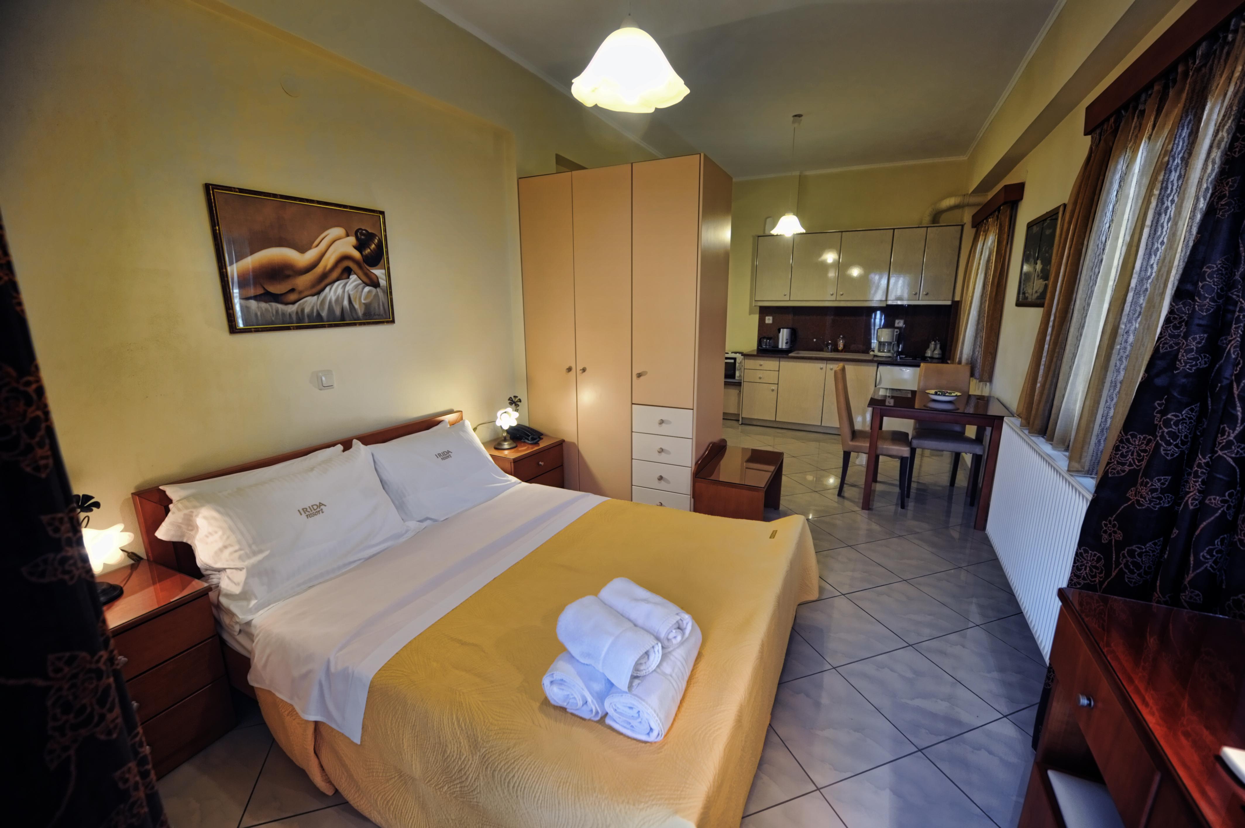 Irida Beach Resort Suites Kyparissia Exterior photo
